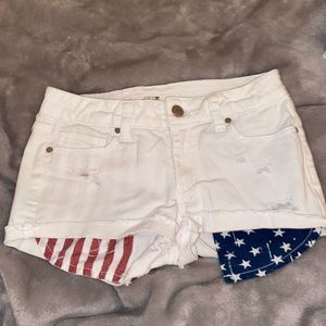joe’s shorts. never worn !